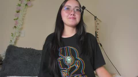 Snapshot of suzumi_ chatting on 05.15.26 Jadde online show from 05.15.26