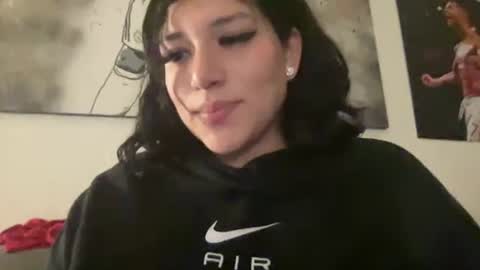 Snapshot of suzyishellawet chatting on 09.28.25 Suzy online show from 09.28.25