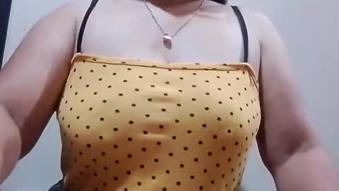 Snapshot of suzzie_hot chatting on 01.17.26 suzzie_hot online show from 01.17.26