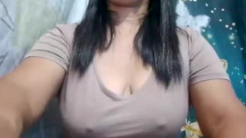 Snapshot of suzzie_hot chatting on 02.21.26 suzzie_hot online show from 02.21.26