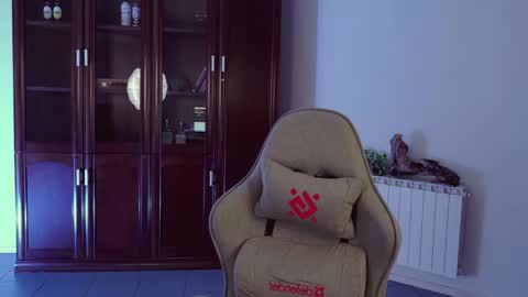 Eva online show from 11.30.25