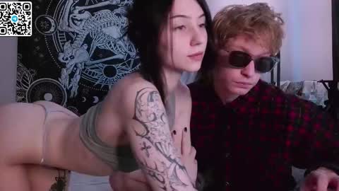 Snapshot of sweathome chatting on 09.29.25 sweaties3 online show from 09.29.25