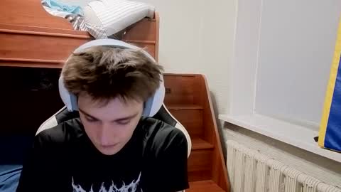 Snapshot of sweeetyangeel chatting on 10.24.25 sweeetyangeel online show from 10.24.25