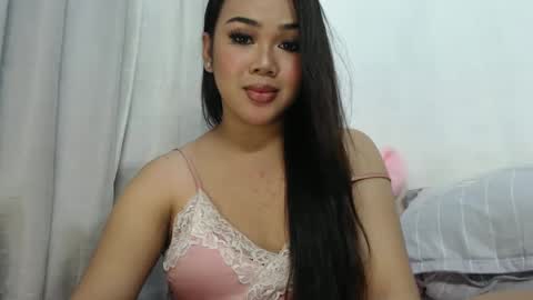 Snapshot of sweet18_jasmine chatting on 12.25.24 sweet18_jasmine online show from 12.25.24