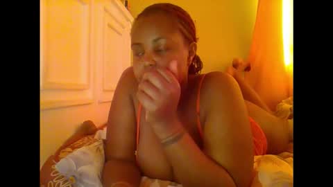 sweet52537 online show from 10.24.25