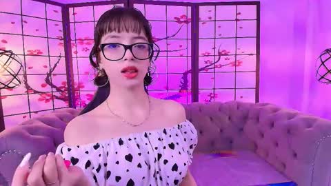 Snapshot of sweet_1angel chatting on 11.19.25 Sweet 1Angel online show from 11.19.25