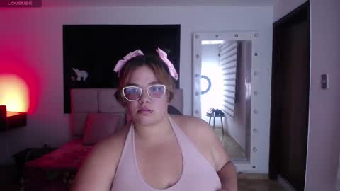 Snapshot of sweet__cat__ chatting on 03.26.26 sweet__cat__ online show from 03.26.26