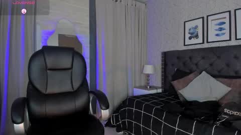 Vanessa online show from 12.04.25