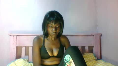 Snapshot of sweet_aaliya chatting on 06.26.26 Aaliya online show from 06.26.26