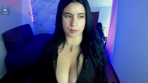 Snapshot of sweet_alice_m chatting on 10.14.25 Alice online show from 10.14.25