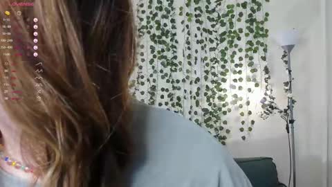 Snapshot of sweet_and_flirt chatting on 11.01.25 Alice online show from 11.01.25