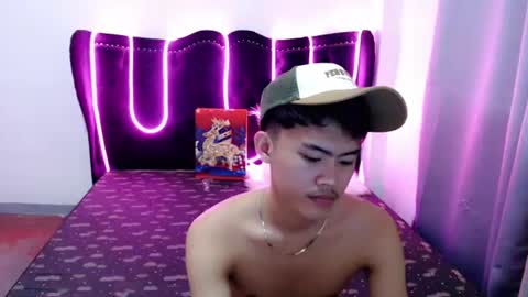 sweet_asians_fucker21 online show from 01.11.26