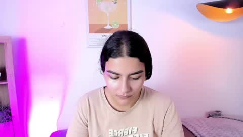 Snapshot of sweet_aura31 chatting on 05.18.26 Aura online show from 05.18.26