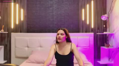 Violet  online show from 02.28.26