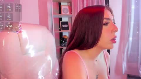 Snapshot of sweet_bellaa_ chatting on 06.07.26 Bella online show from 06.07.26