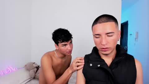 Snapshot of sweet_boys_xx chatting on 11.09.25 CristianBrayan PVT OPEN online show from 11.09.25