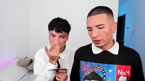 Snapshot of sweet_boys_xx chatting on 11.10.25 CristianBrayan PVT OPEN online show from 11.10.25