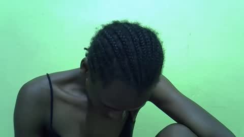 Snapshot of sweet_candie01 chatting on 12.16.25 sweet_candie01 online show from 12.16.25