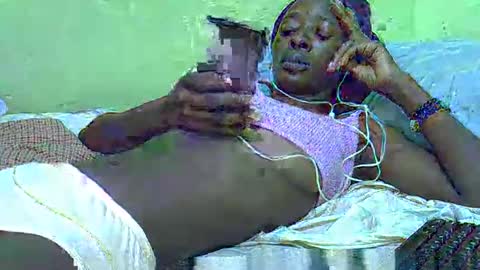 Snapshot of sweet_candie01 chatting on 01.07.26 sweet_candie01 online show from 01.07.26