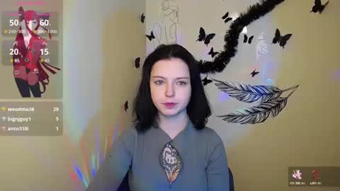 Snapshot of sweet_cherryg chatting on 01.04.25 Ivy online show from 01.04.25