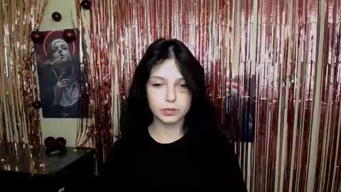 Snapshot of sweet_cherryg chatting on 09.18.25 Ivy online show from 09.18.25