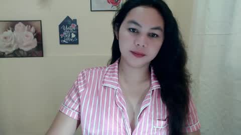 Snapshot of sweet_danicaa chatting on 05.11.26 danice online show from 05.11.26