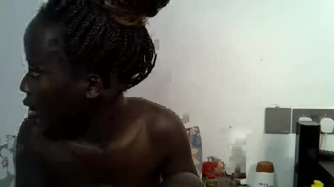 Snapshot of sweet_diva19 chatting on 09.22.25 sweet_diva19 online show from 09.22.25