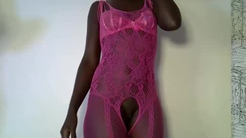Snapshot of sweet_diva19 chatting on 05.20.26 sweet_diva19 online show from 05.20.26