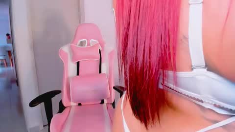 Snapshot of sweet_doll_ chatting on 10.29.25 Dulce ONLYFANS jessica78784405 online show from 10.29.25