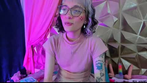  emmili  online show from 01.09.25