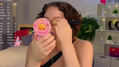 Snapshot of sweet_ferret chatting on 05.03.26 Amely online show from 05.03.26
