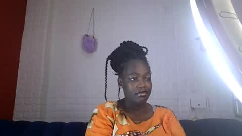 Snapshot of sweet_hennessey chatting on 05.11.26 sweet_hennessey online show from 05.11.26