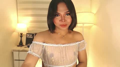 Snapshot of sweet_hoelly chatting on 01.17.25 Slutty Shannel online show from 01.17.25