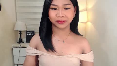 Snapshot of sweet_hoelly chatting on 02.25.25 Slutty Shannel online show from 02.25.25