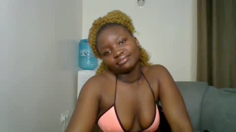 Snapshot of sweet_jenica chatting on 06.12.26 ESTHER NEEMA online show from 06.12.26
