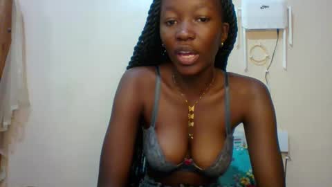 Snapshot of sweet_kcandy chatting on 05.03.26 Sweet KCandy online show from 05.03.26