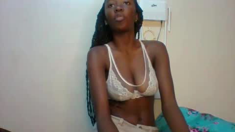 Snapshot of sweet_kcandy chatting on 05.16.26 Sweet KCandy online show from 05.16.26