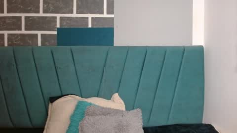 Snapshot of sweet_kitty_05 chatting on 04.15.26 sweet_kitty_05 online show from 04.15.26