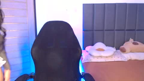 Snapshot of sweet_kittykatya chatting on 06.17.26 sweet_kittykatya online show from 06.17.26