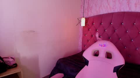 Camila online show from 09.17.25