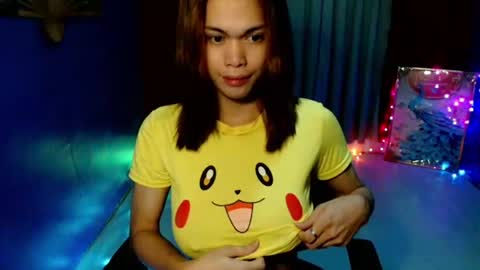 Snapshot of sweet_like_angel143 chatting on 06.24.26 angie online show from 06.24.26