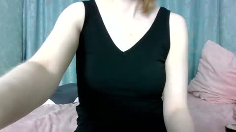 sweet_lilbunny online show from 02.22.26