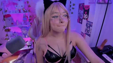 Snapshot of sweet_lilly_sweet chatting on 05.28.26 sweet_lilly_sweet online show from 05.28.26