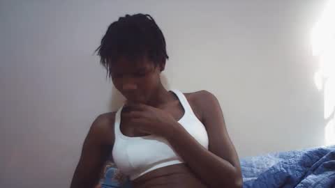 Snapshot of sweet_liz6510 chatting on 05.25.26 Liz online show from 05.25.26