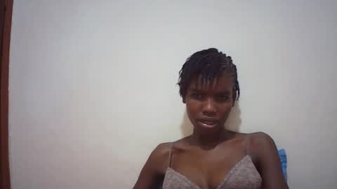 Snapshot of sweet_liz6510 chatting on 05.27.26 Liz online show from 05.27.26