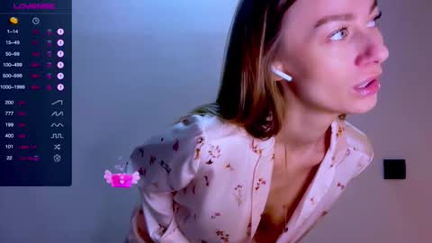 Mia online show from 10.11.25