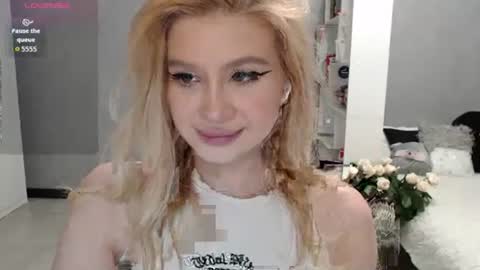 sweet_nicole_333 online show from 10.11.25