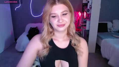 sweet_nicole_333 online show from 05.20.26