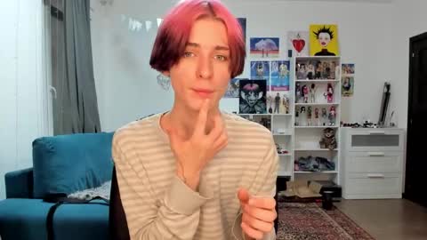 kira online show from 12.18.25