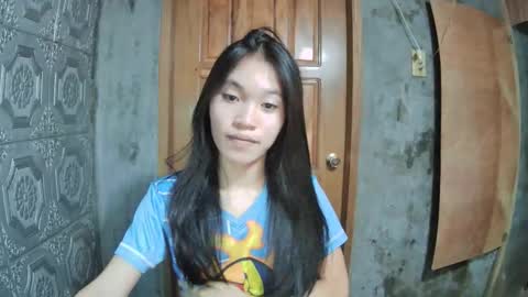 Snapshot of sweet_reyan2003 chatting on 04.29.26 REYAN online show from 04.29.26